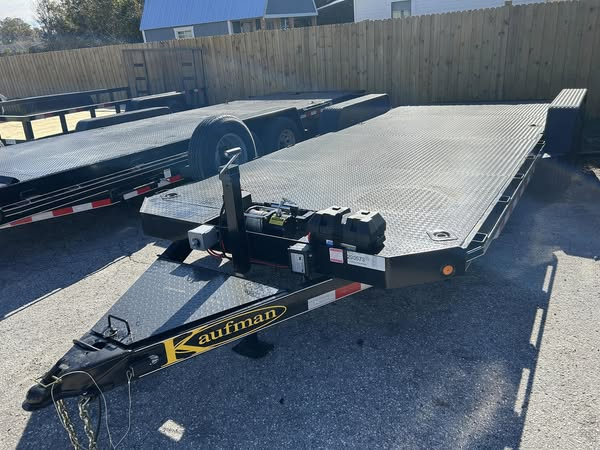 82" x 21' Car Hauler Trailer photo 1