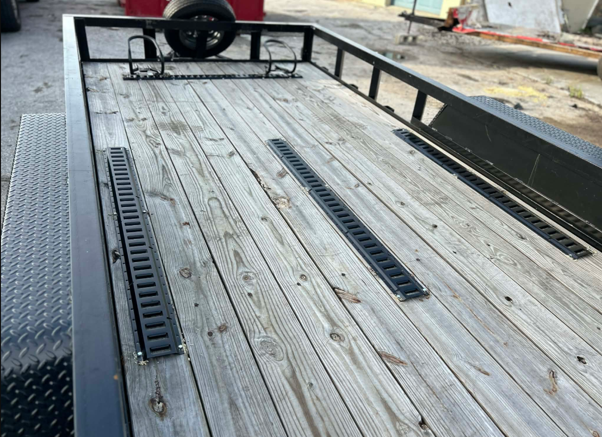 83" x 16' Utility Trailer thumbnail 2